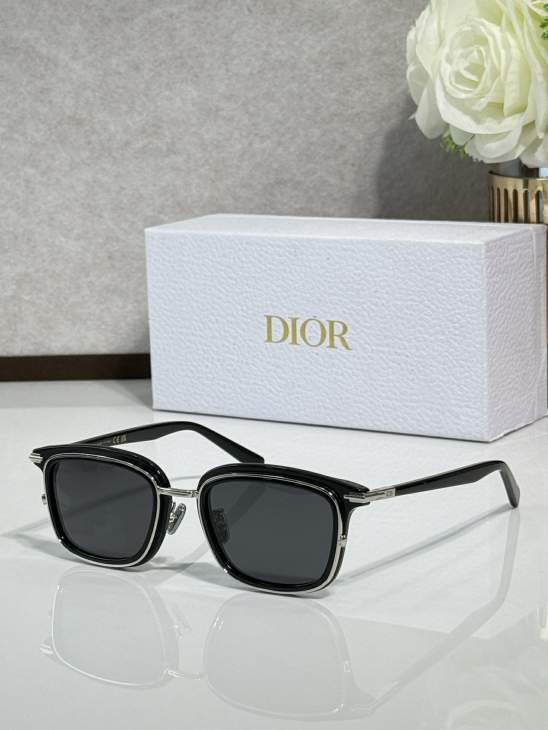 Picture of Dior Sunglasses _SKUfw77797113fw